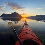 Lyngvaer Sunset - Jacuzzi & Sauna - No 20