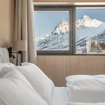 Lyngvaer Sunset - Jacuzzi & Sauna - No 20 Holiday home