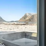 Holiday home Lyngvaer Sunset - Jacuzzi & Sauna - No 20