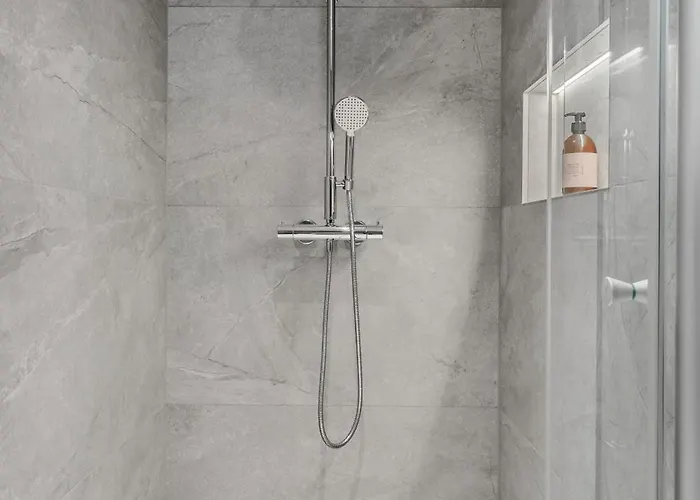 Lyngvaer Sunset - Jacuzzi & Sauna - No 20 *