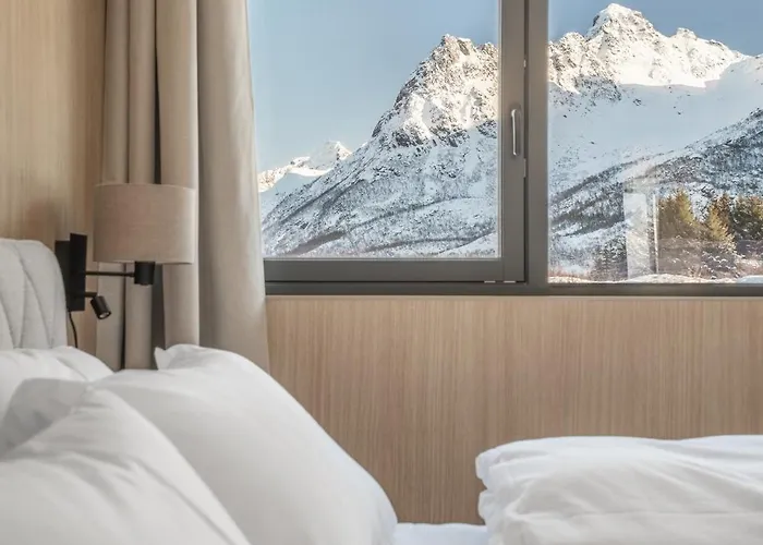 Lyngvaer Sunset - Jacuzzi & Sauna - No 20 Сasa de vacaciones