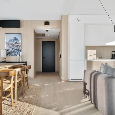 Lyngvaer Sunset Lodge - Jacuzzi & Sauna - No 20 度假居 *